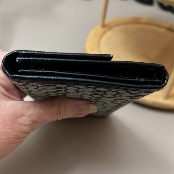 Coach Monogrammed Long Wallet.. new condition - Picture 6 of 10